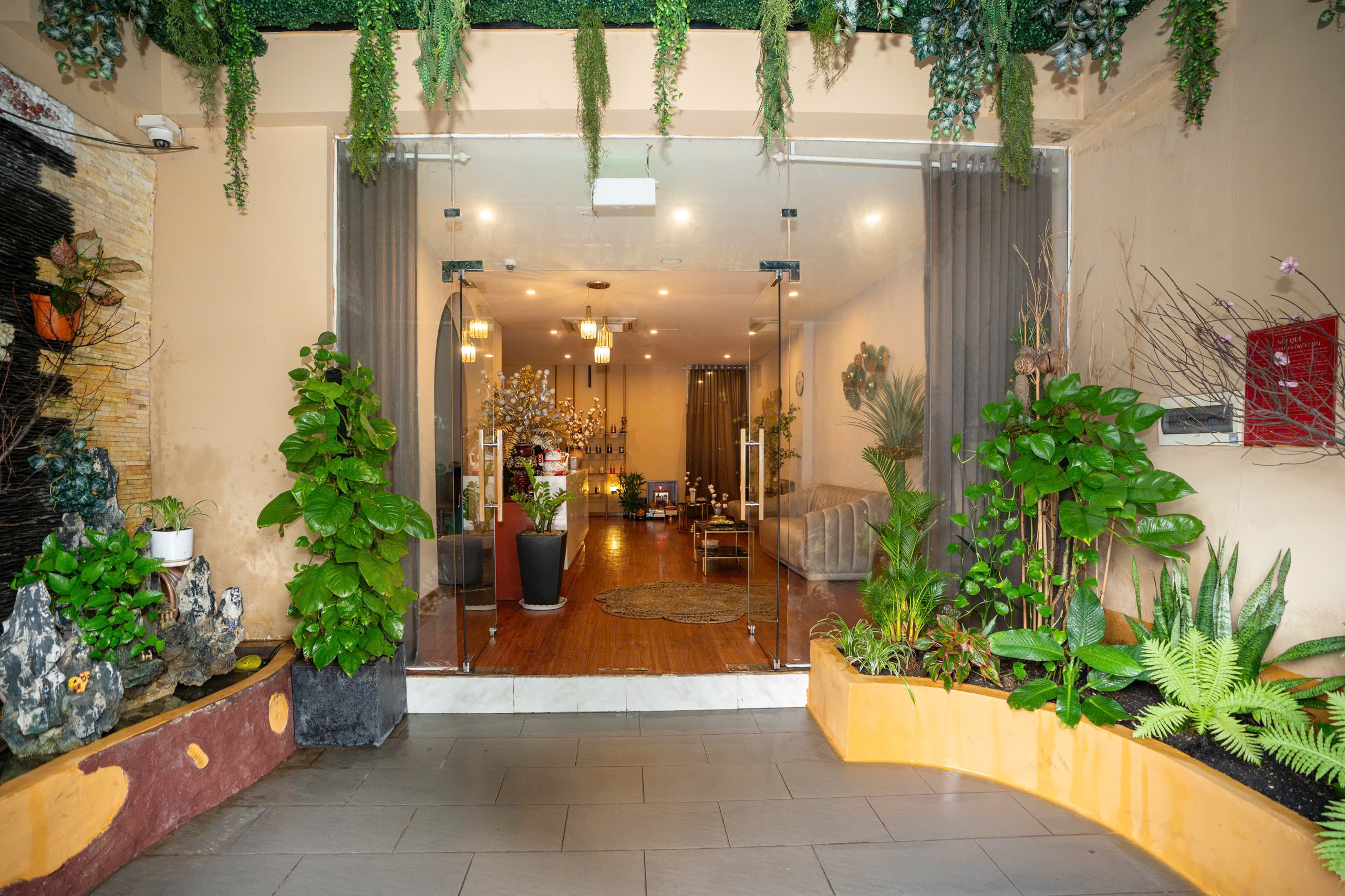EMO SPA tuyển KTV Massage body, Facail thu nhập cao đi làm ngay