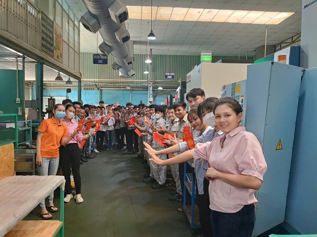 Cty Cơ Điện Samwa Tek tuyển NV vận hành máy phay CNC