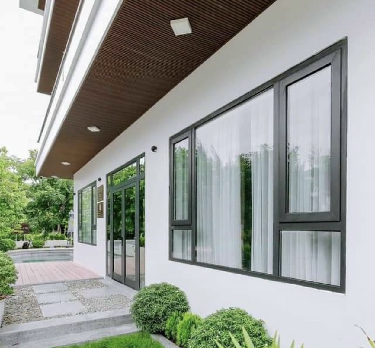Cửa Đẹp SAAGO tuyển gấp thợ nhôm XINGFA