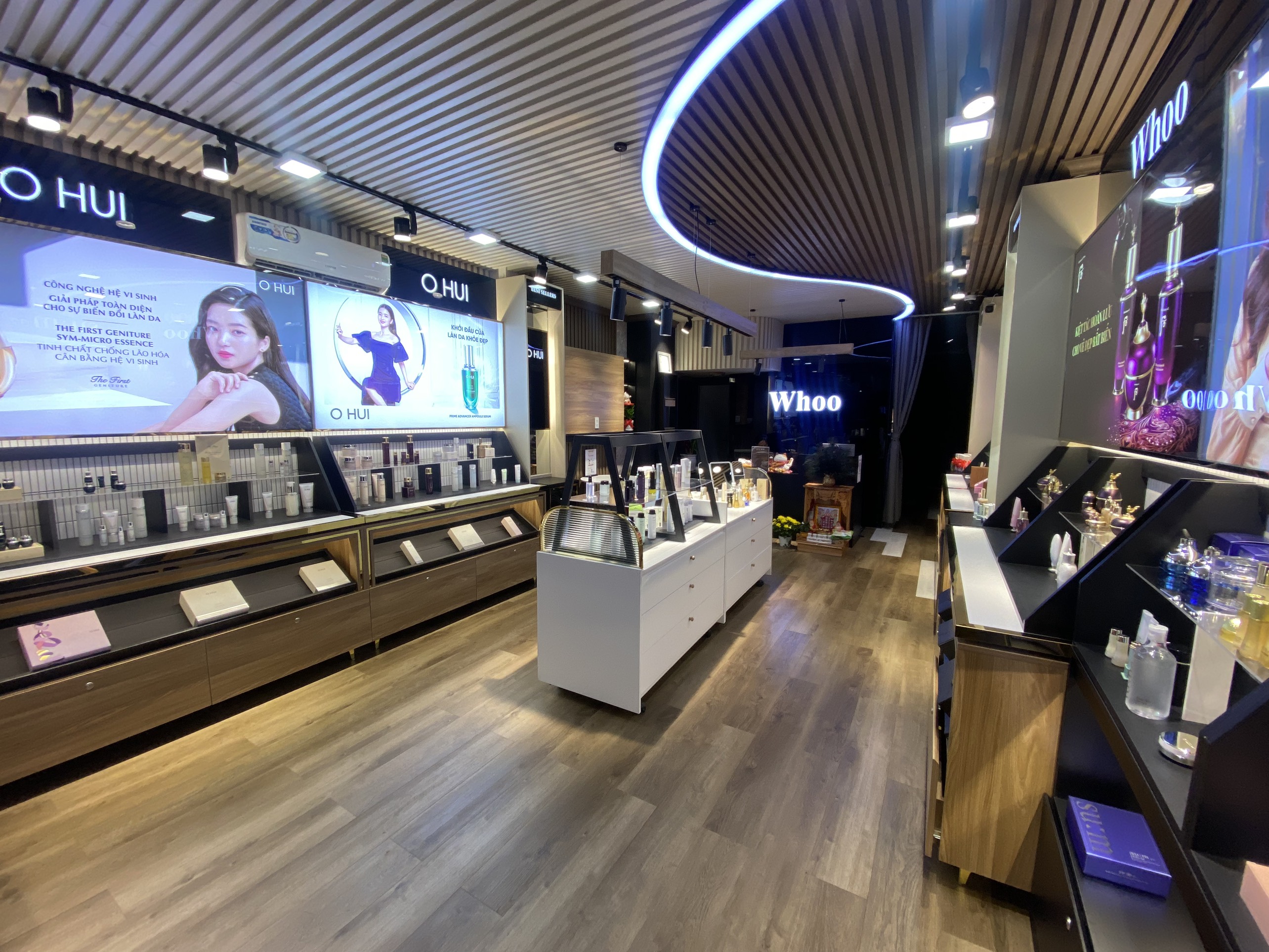 HTV COSMETICS & SPA tuyển KTV massage, NVKD làm tại Q11