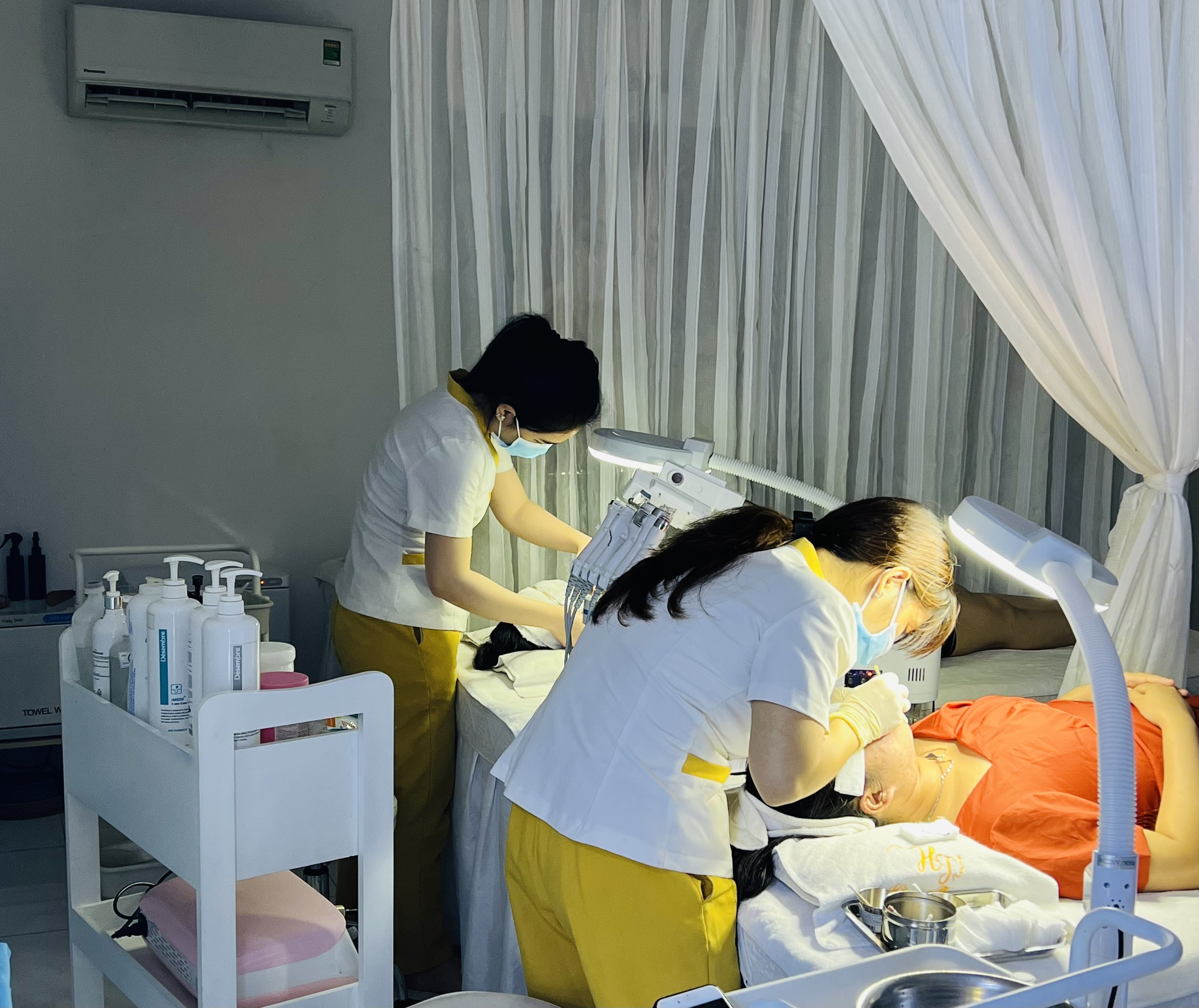 Hằng Thị Spa tuyển KTV có kinh nghiệm làm Gò Vấp