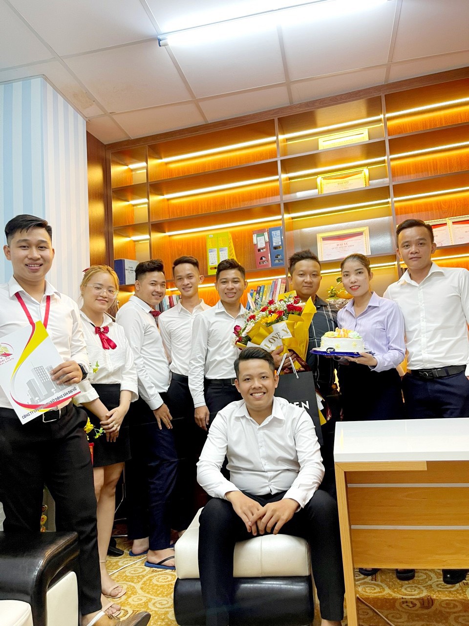 Tuyển NVKD BẤT ĐỘNG SẢN lương ổn định chế độ tốt làm ở Tân Bình