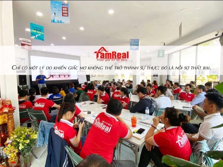 Cty BĐS khu vực Khánh Hoà Nha Trang tuyển NVKD lương hấp dẫn